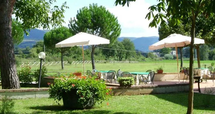 ファームステイ Agriturismo Birrificio Orsini マッサ・マルターナ